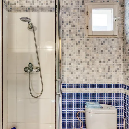 Apartamento L'Escala Apartment *
